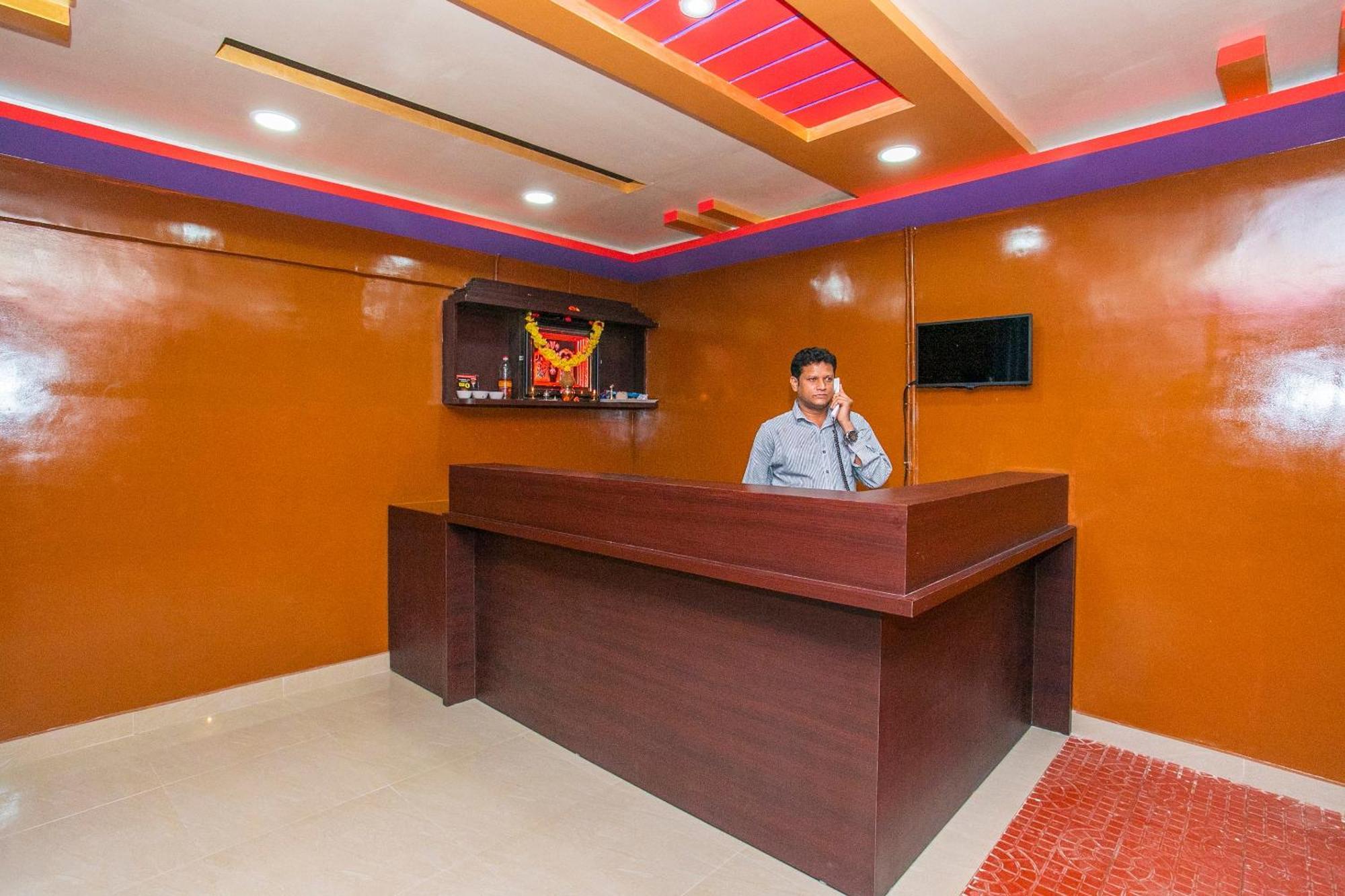 Flagship Sri Hari Premium Comforts Near Sandhya Digital 4K Theatre Bangalore Esterno foto